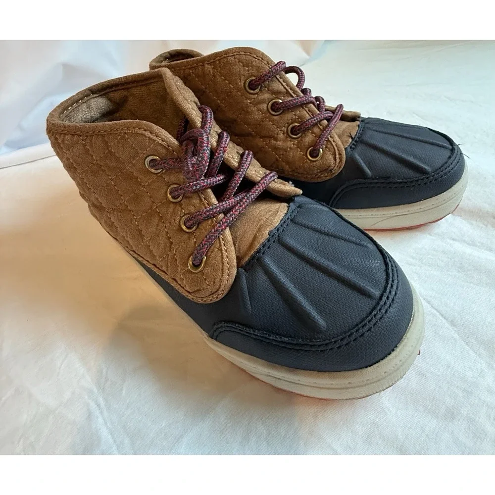 OshKosh B'gosh Tarin-B Duck Boots Toddler Size 12 Brown Navy Lace Up